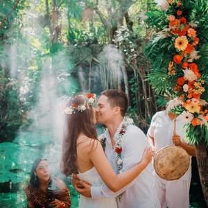 Meet your Posher, Daniela